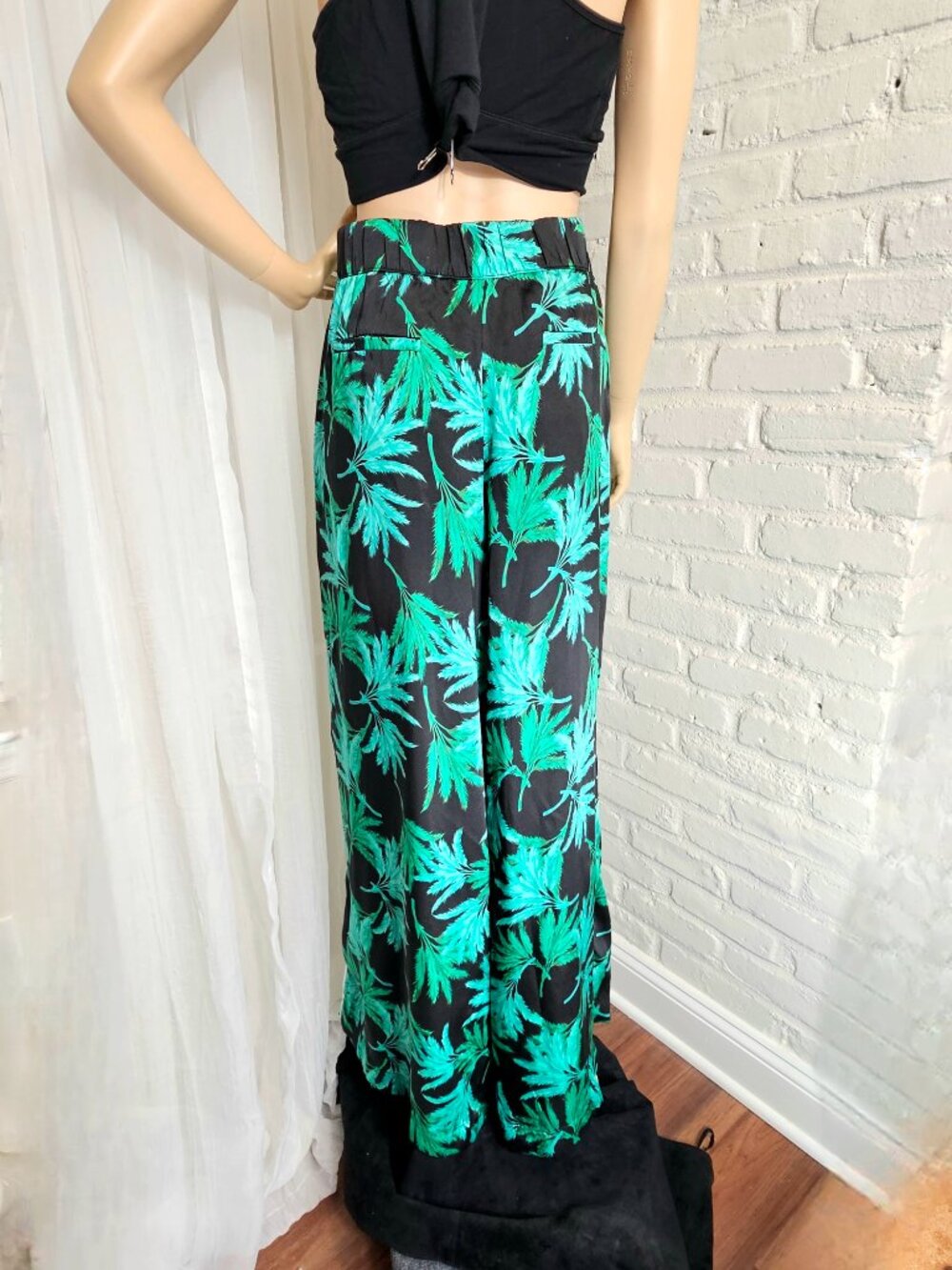 Fe Noel x Target Feathered Palm Print Robe & Wide Leg Pants Set Size XL Black - Picture 13 of 16
